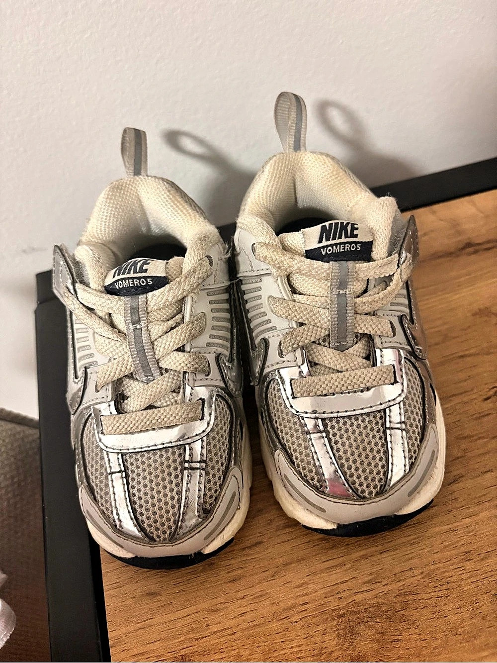 Nike Zoom Vomero 5 Toddler Sneakers White & Gray